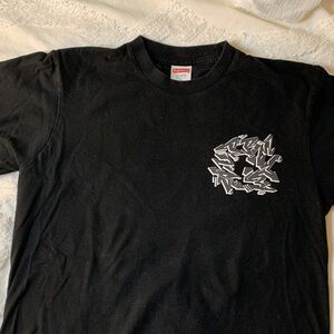 Supreme Tee -size small Excellent pre-owned condition